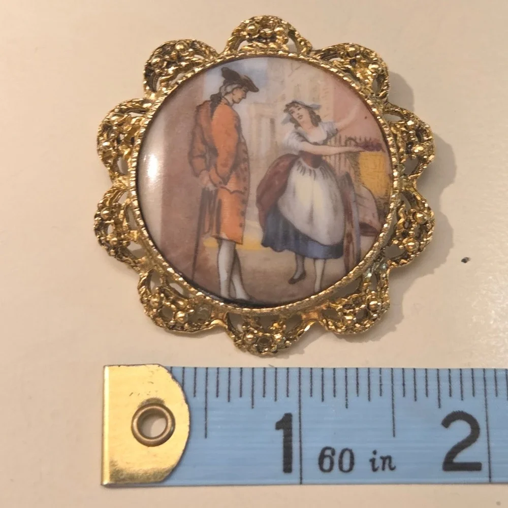 Vintage Gold Tone Cameo Brooch Pin Porcelain Scene Courting Couple Victorian